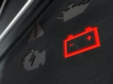 Akumuliatoriaus lemputė skydelyje