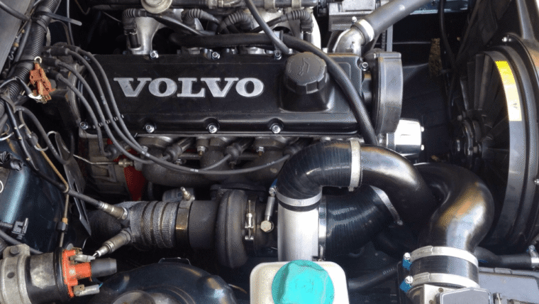 Volvo paskirstymo diržo keitimas